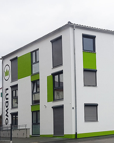 EIN HAUS? EINE HEIMAT! EIN HAUS? EINE HEIMAT!